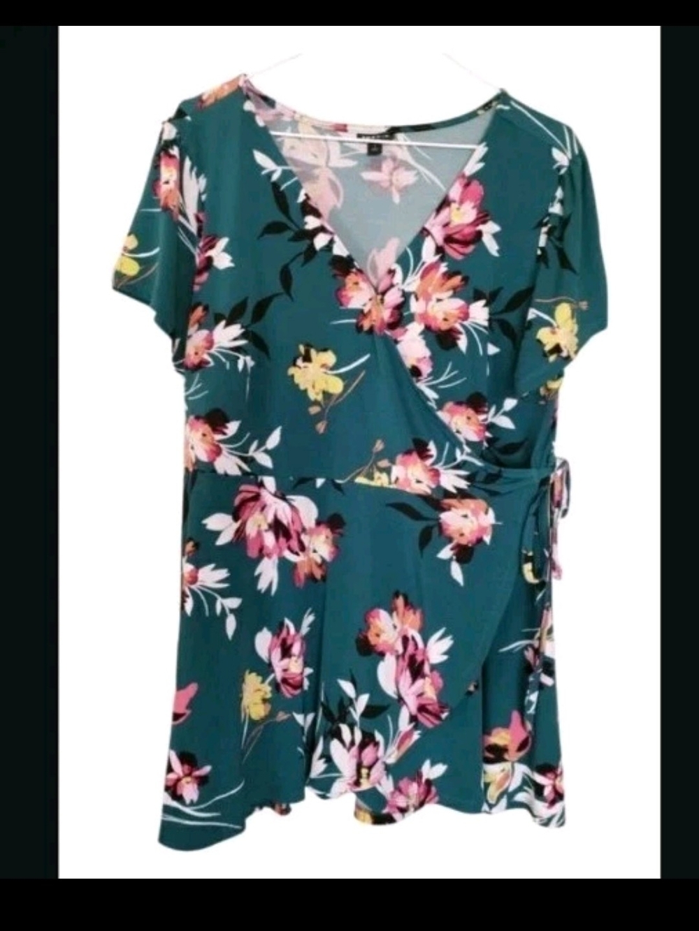 Torrid Floral Wrap Top Size 1X